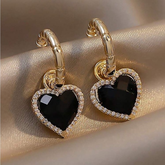 Jewelry - Chic Black Heart Earrings with Gold Accents